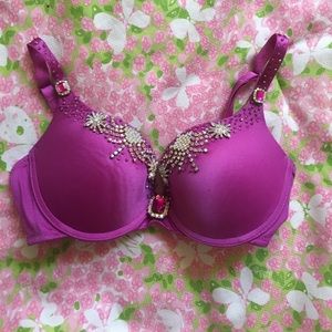 Embroidered bra